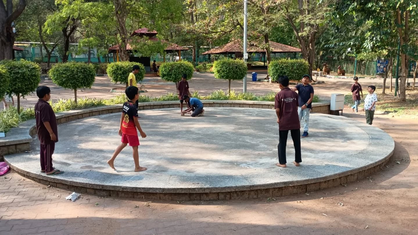Reading circle